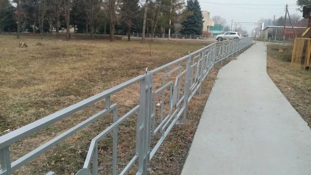 383880079